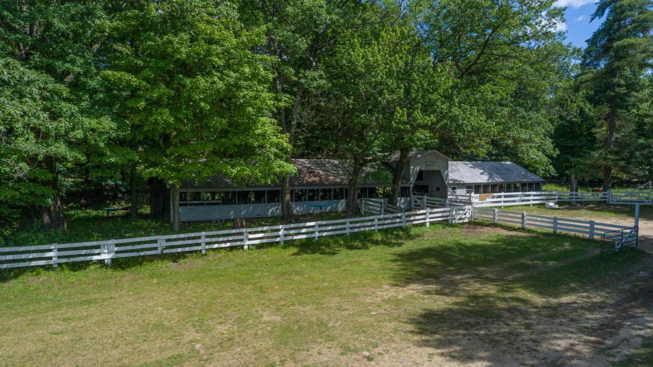 Roaring Brook Ranch Resort بحيرة جورج المظهر الخارجي الصورة