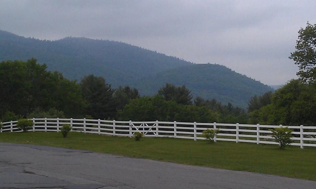 Roaring Brook Ranch Resort بحيرة جورج المظهر الخارجي الصورة